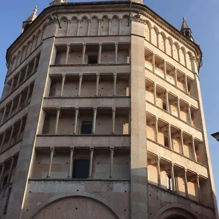 Luisa In Palazzo Bianchi Parma